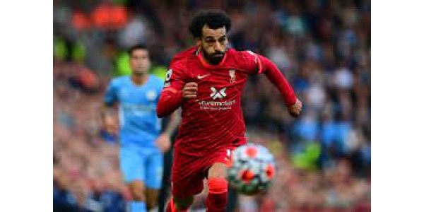 Manchester City leidt Liverpool met drie punten